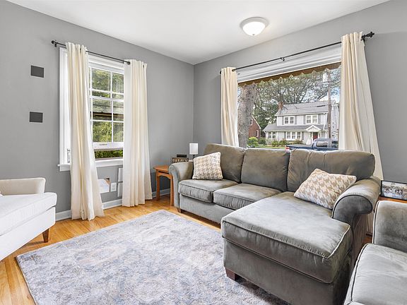3rd image of 625 Welty Ave