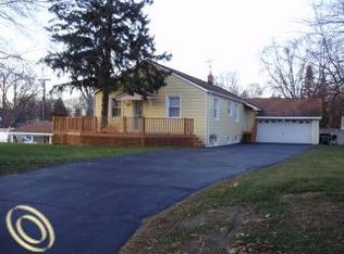 4724 Meigs Ave, Waterford, MI 48329