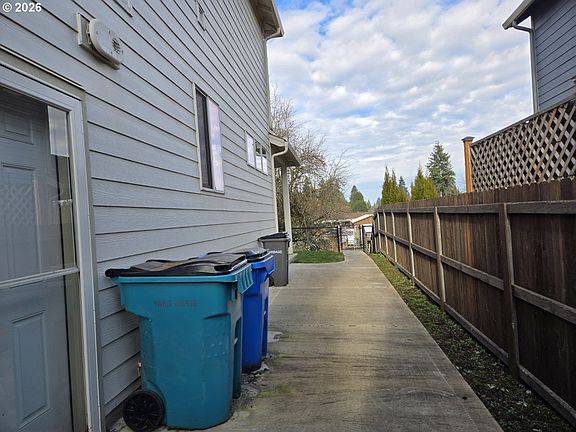 3rd image of 6714 NE 134th St