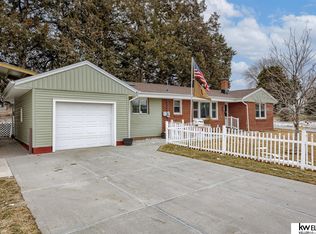 5811 S 42nd St, Omaha, NE 68107