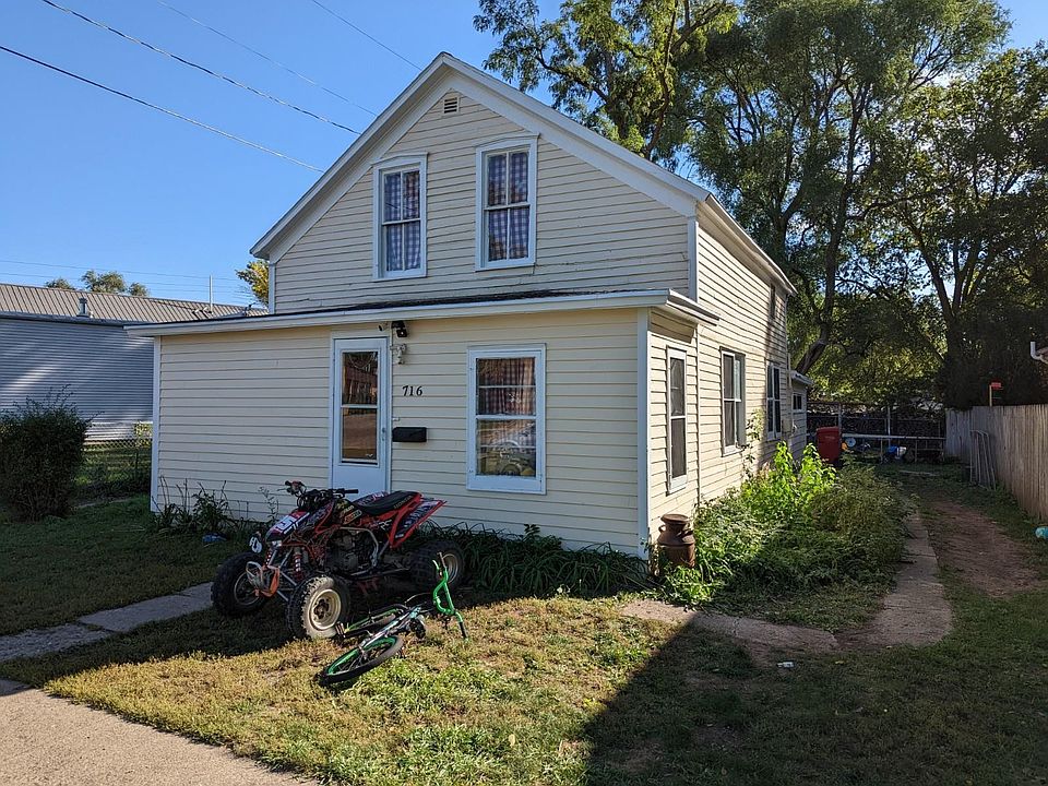 716 Walnut St, Yankton, SD 57078 Zillow