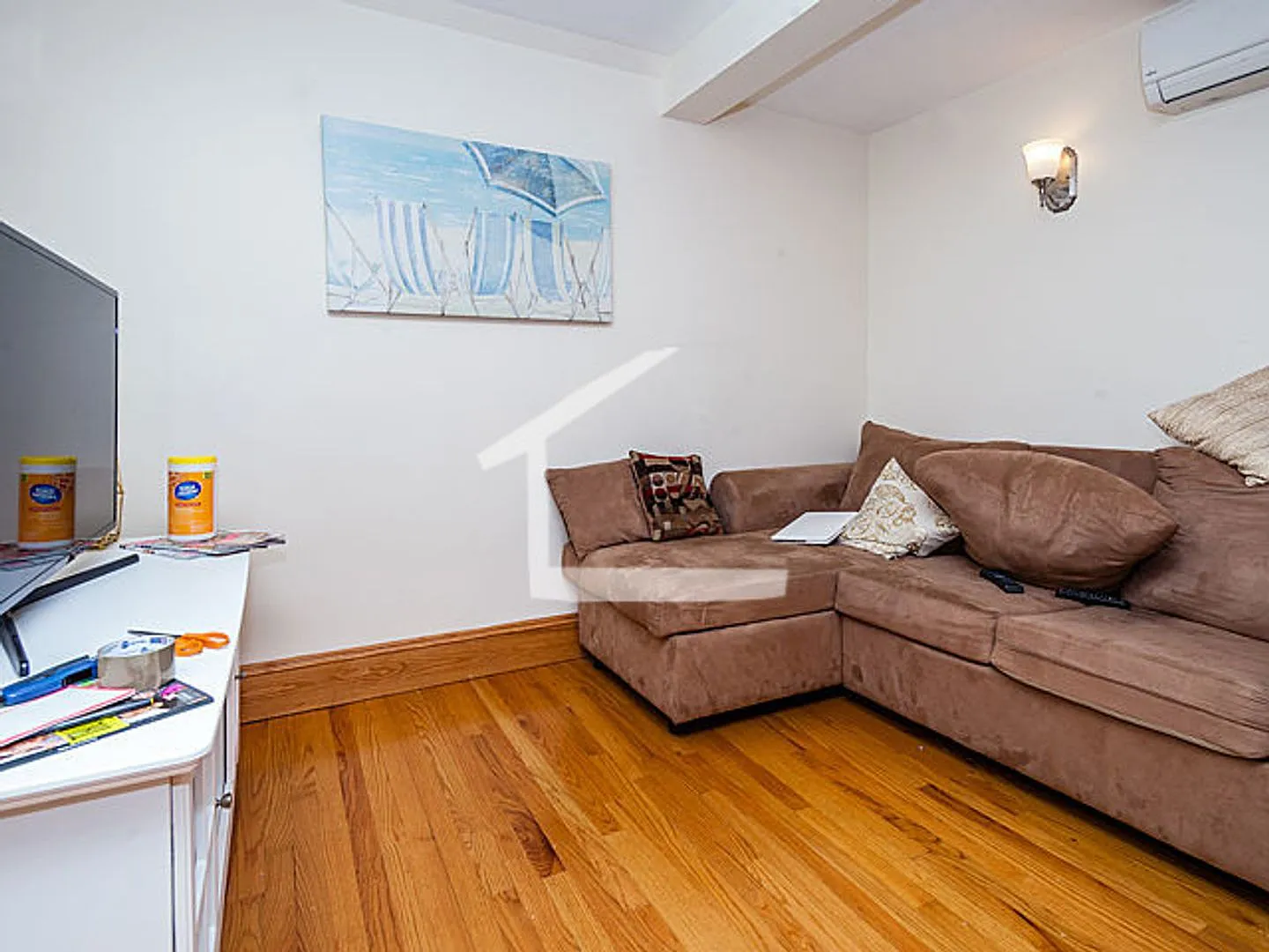 Nice 4 bed in Beacon Hill — Photo 4