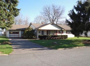 704 Youngs Rd, Phillipsburg, NJ 08865