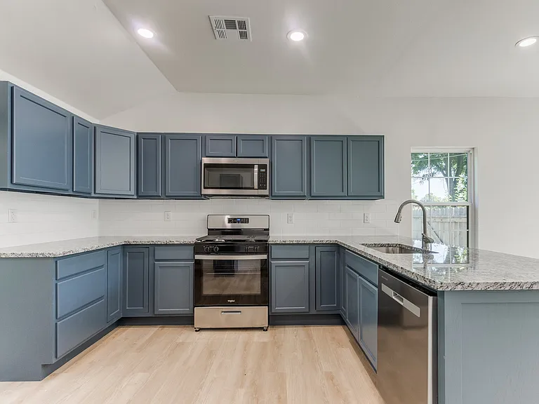 118 S Cook Ave — Photo 13