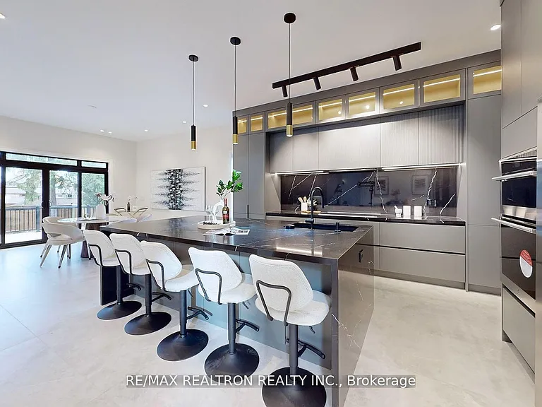 84 Murray Dr — Photo 13