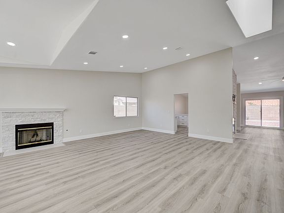 4th image of 3120 Siena Cir