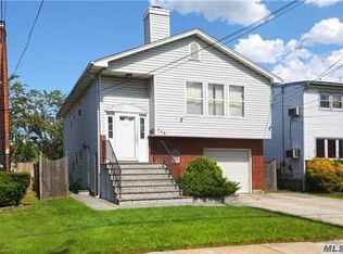 116 Perry St, Hempstead, NY 11550