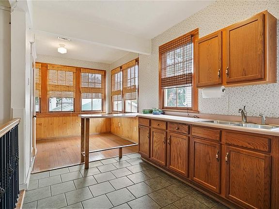 4th image of 955 Wilson Dr