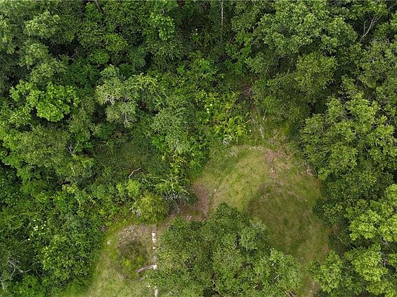 3rd image of Hewitt Rd