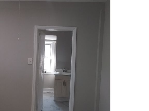 3rd image of 62 Seymour Ave Floor 3