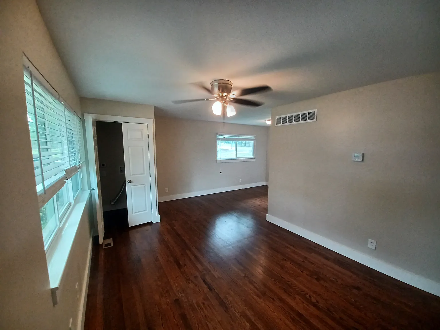 1 bed, 800 sqft, $1,250 — Photo 3