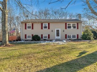 33 Sunnybrook Ln, Clinton, CT 06413