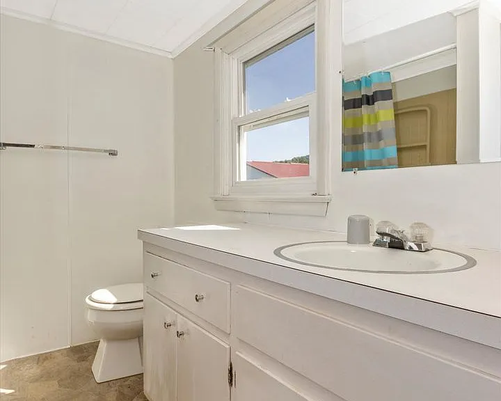 13634 Glissans Mill Rd — Photo 36