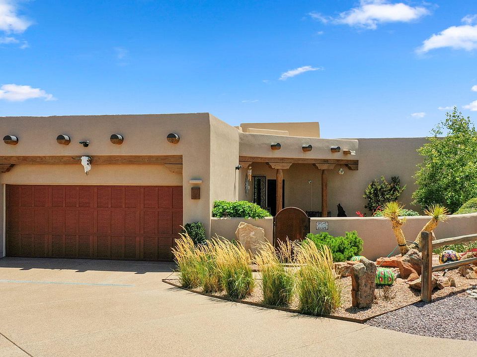 1st image of 6 Pueblo Bonito Rd