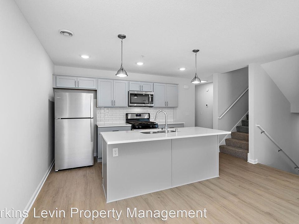 1st image of 1723 Lagoon Ave Front 1723