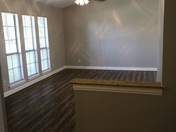 3rd image of 3601 Willowood Dr