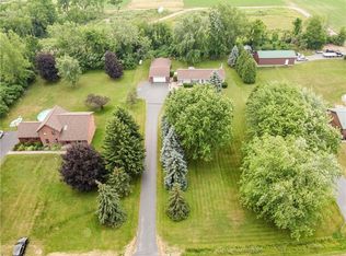 6652 Cadyville Rd, Livonia, NY 14487