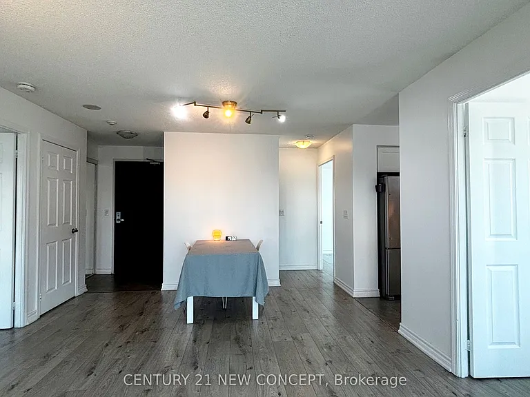 25 Lower Simcoe St #808 — Photo 5