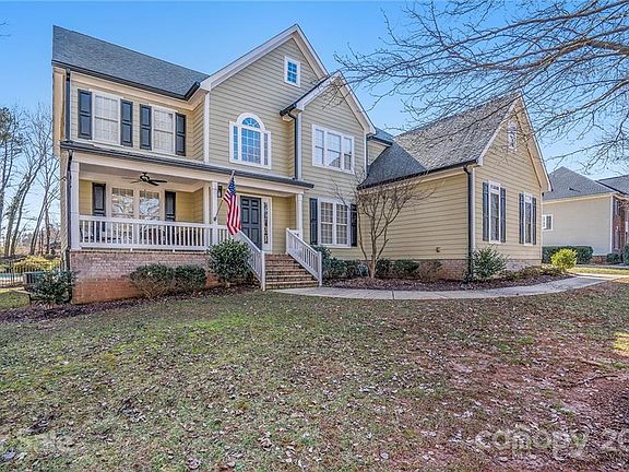 2nd image of 107 Huntfield Way