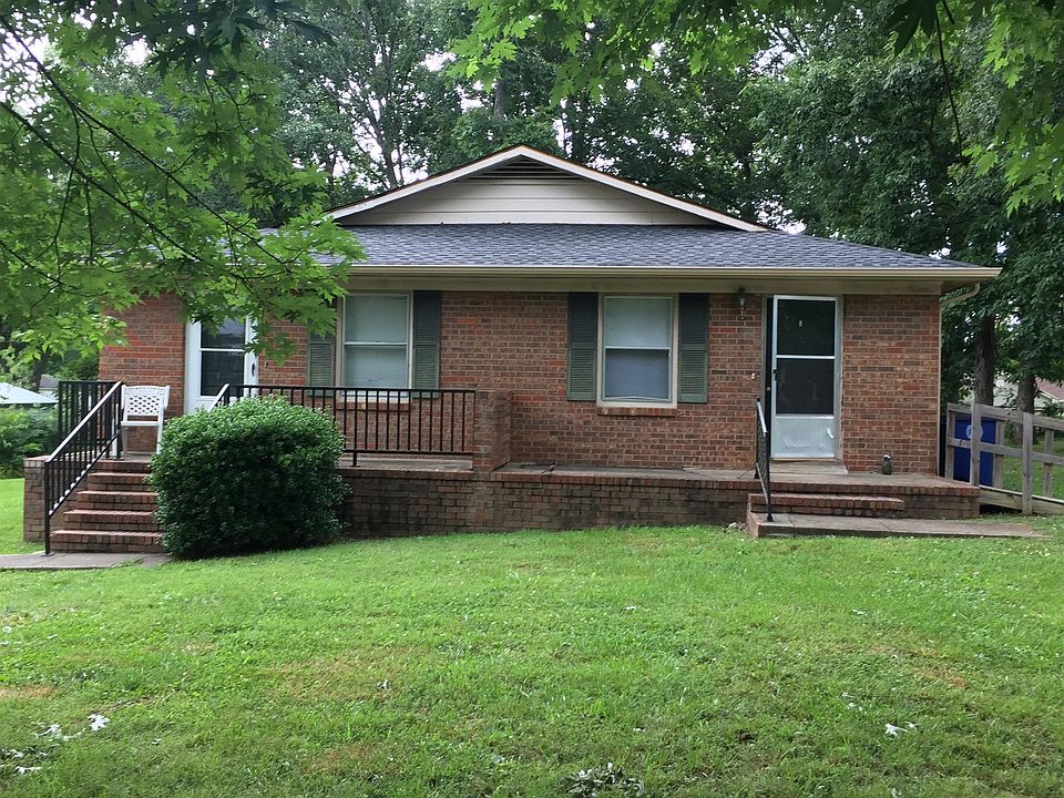 1st image of 102 Diane Dr