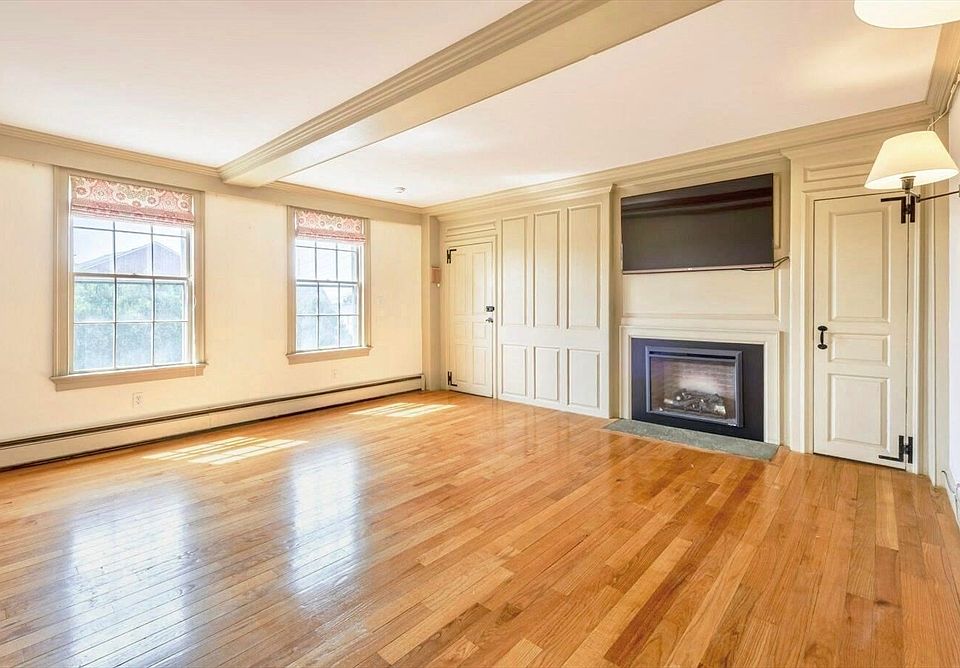 1st image of 17 Washington St APT 4