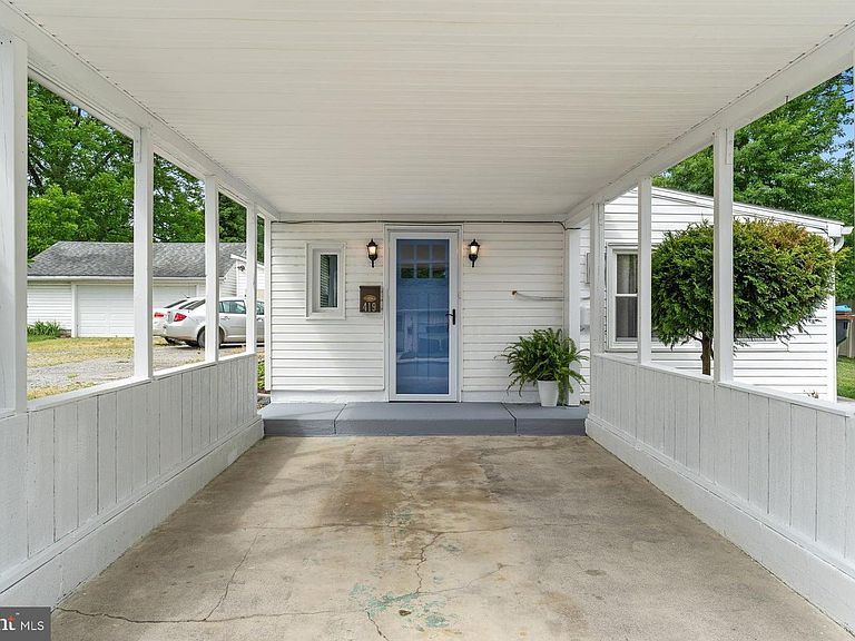 Listing photo 4