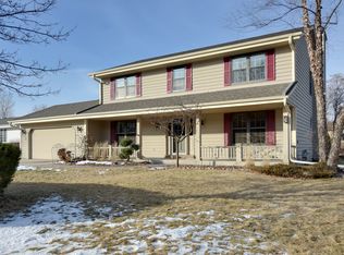 W164N10267 Clover Hill Ln, Germantown, WI 53022