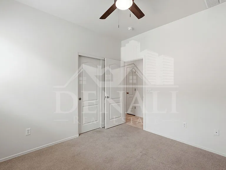 584 N Highlands Grove Ln — Photo 23