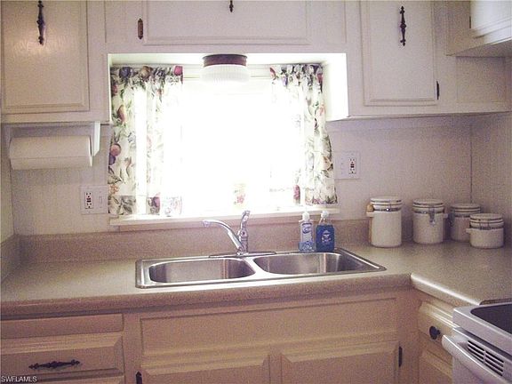 5th image of 160 Santa Fe Trl