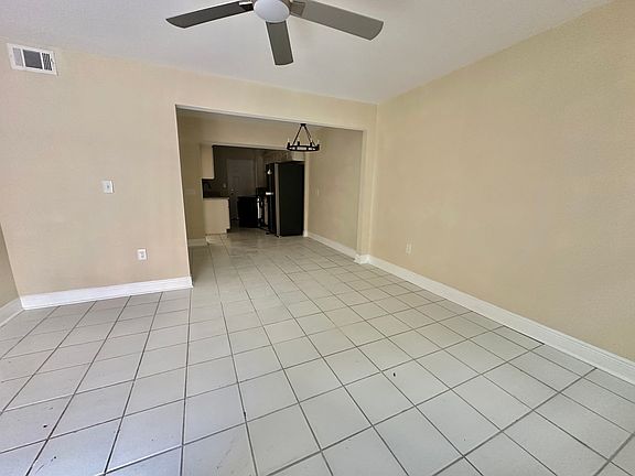 3rd image of 3209 Idaho Ave APT A