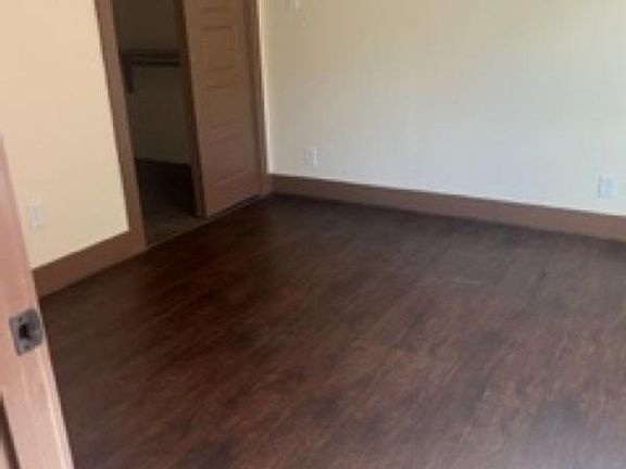 5th image of 6828 Knox St #B