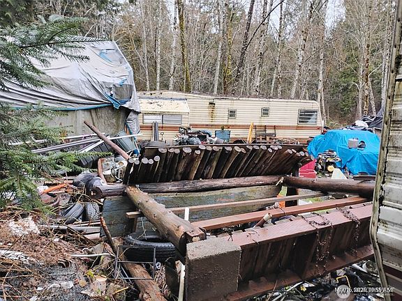 5th image of 611 E Daniels Road