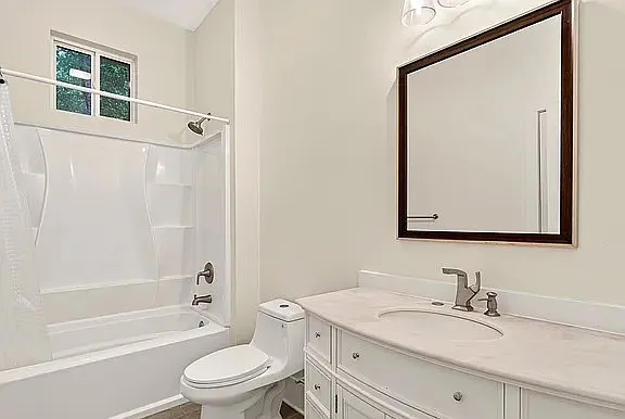 427 Dozier St #A — Photo 6