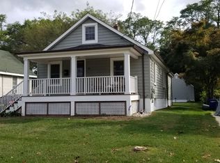 30 Thomas Ave, Shrewsbury, NJ 07702