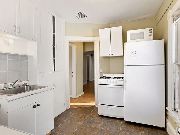 2241 Pierce St NE — Photo 6