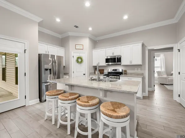 14429 Sterling Oaks Dr, Gonzales, LA 70737