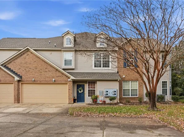 1072 Grand Oak Ln, Virginia Beach, VA 23455