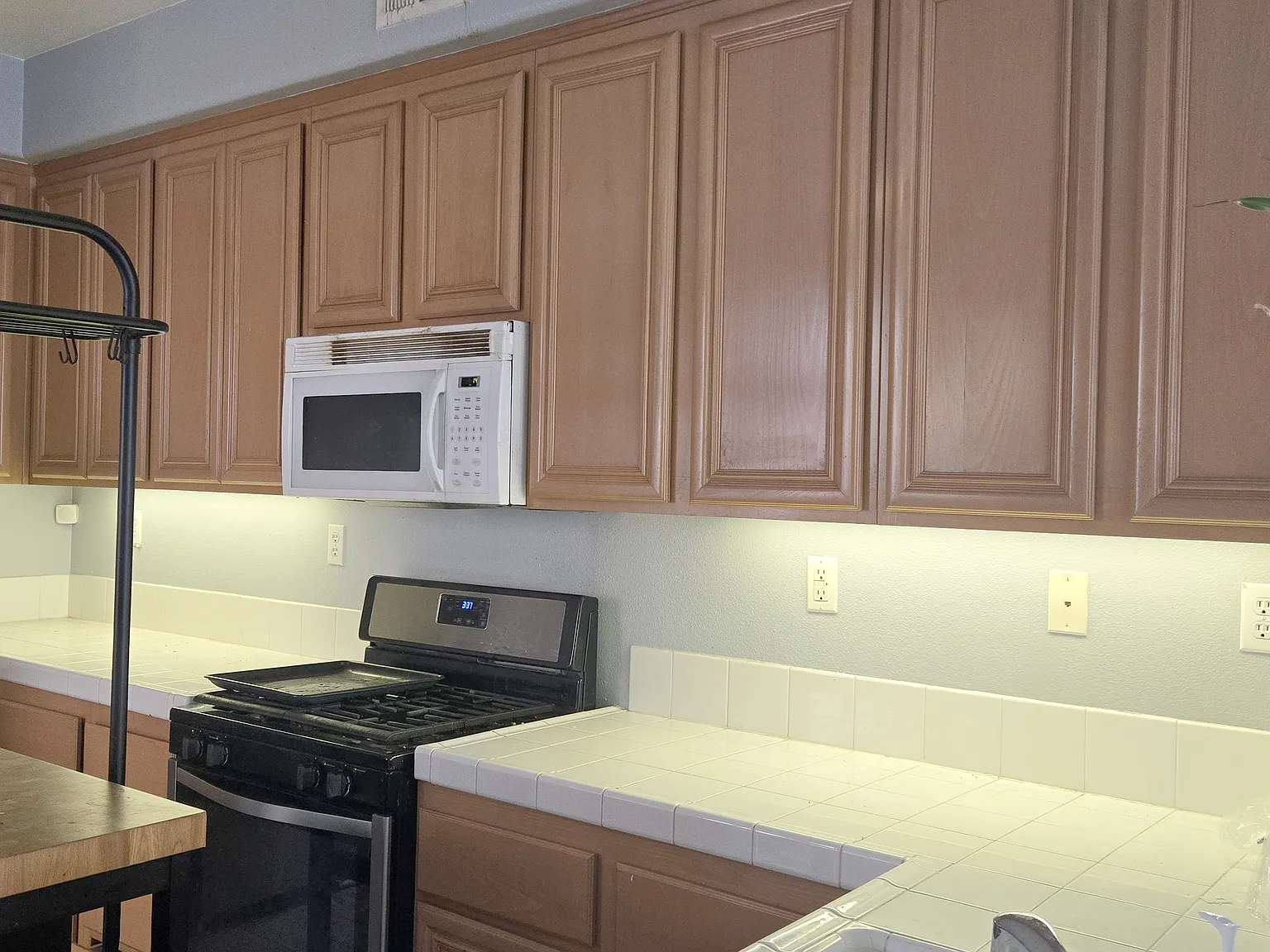 4 bed, 2112 sqft, $3,600 — Photo 3