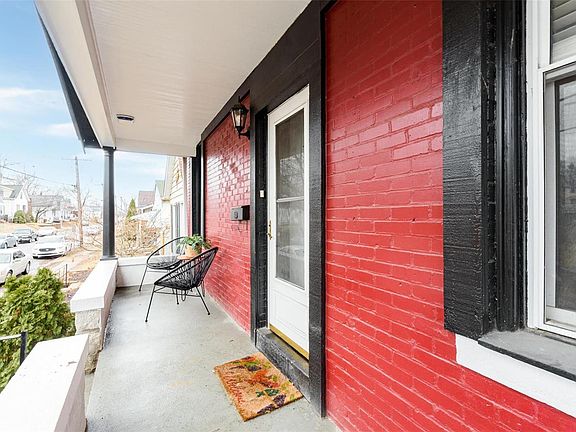 3rd image of 4240 Schiller Pl