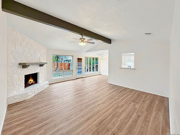 4th image of 9254 Ridge Town