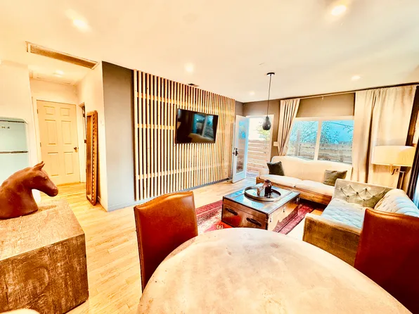 (undisclosed Address), Los Angeles, CA 90019