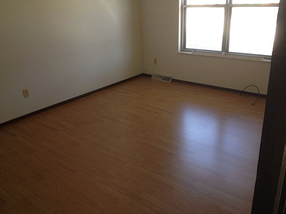 2nd image of 1620 Starlite Dr