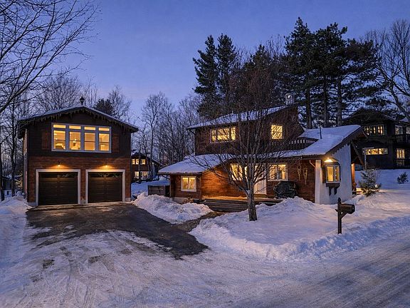 2nd image of 37 Pioneer Road