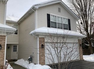 2441 Stoughton Cir, Aurora, IL 60502