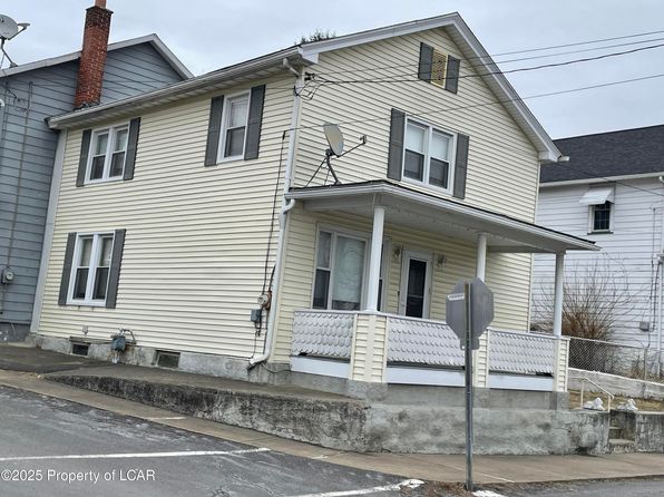 76 Pine St, Pittston, PA 18640