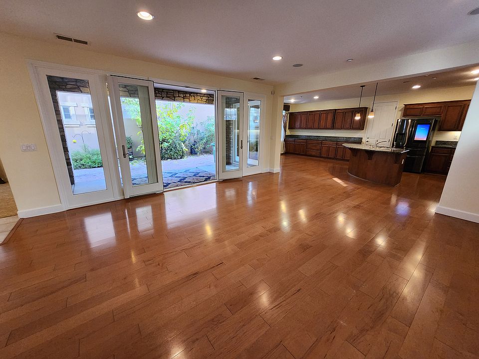 1st image of 5565 Tan Oak Dr