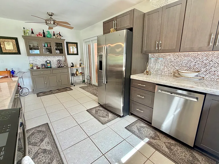 149 N Bay Harbor Dr — Photo 26