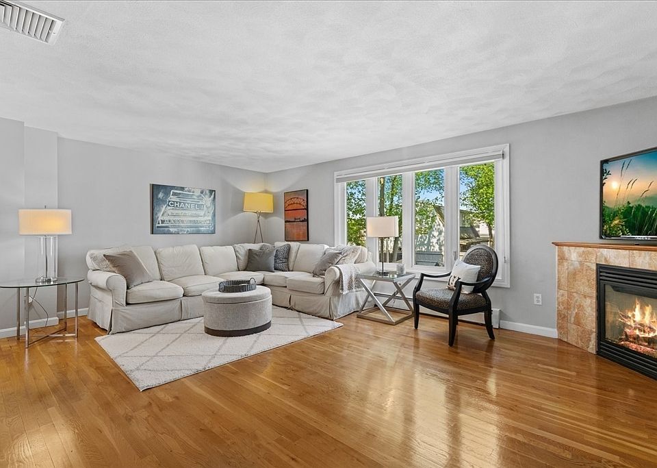 1st image of 174 Adams St APT 6