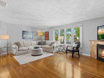 174 Adams St APT 6, Newton, MA, 02458