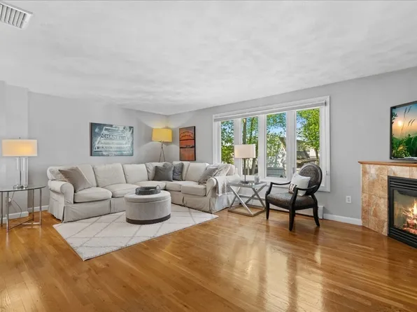 174 Adams St APT 6, Newton, MA 02458